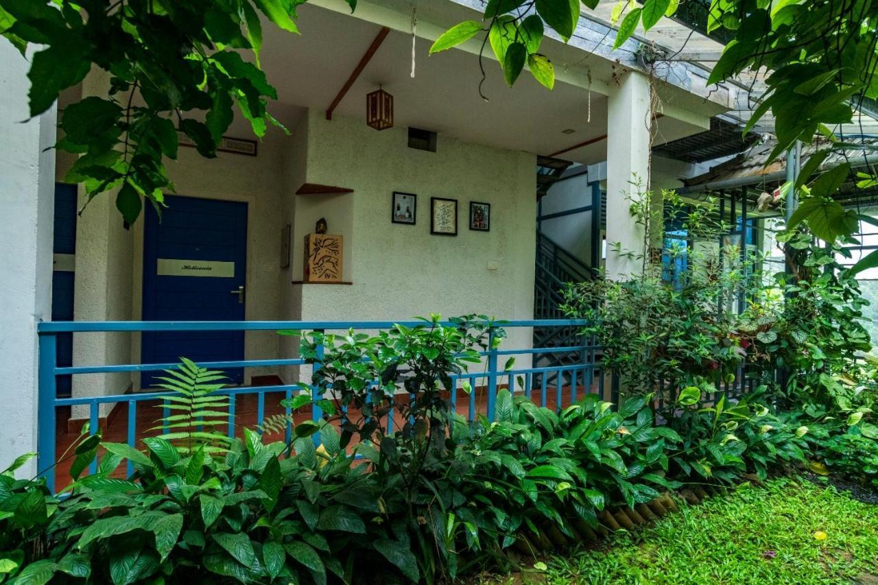 Mistletoe Homestay & Cafe มุนนาร์ ภายนอก รูปภาพ