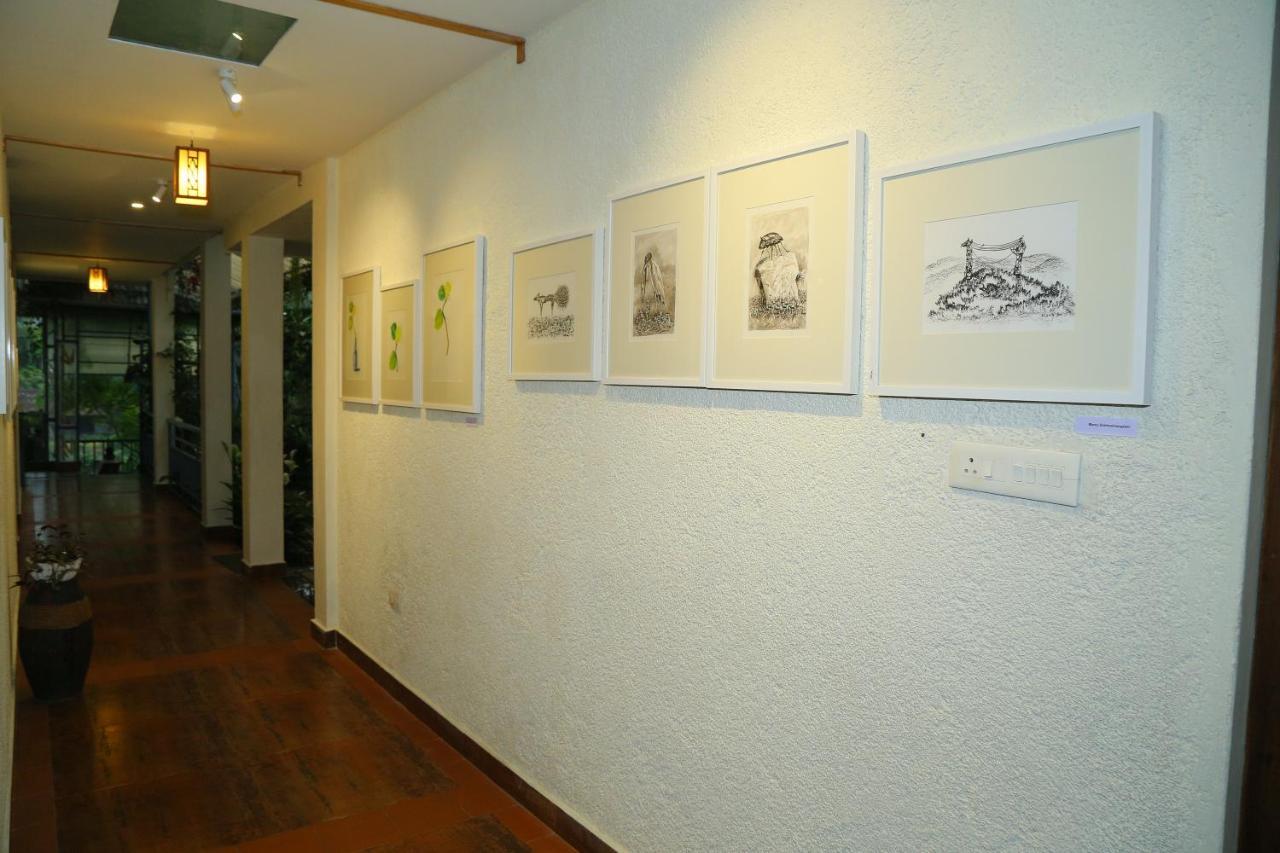 Mistletoe Homestay & Cafe มุนนาร์ ภายนอก รูปภาพ