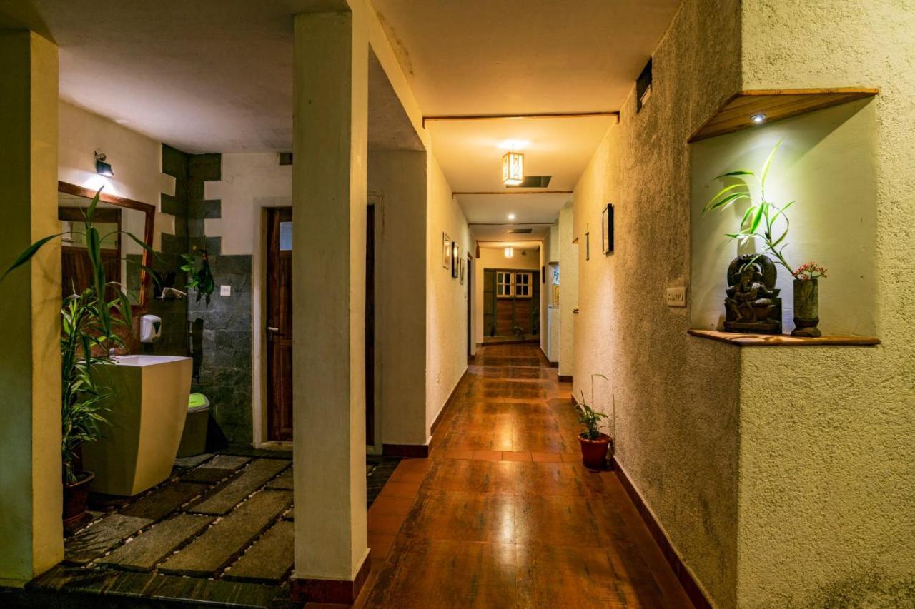 Mistletoe Homestay & Cafe มุนนาร์ ภายนอก รูปภาพ